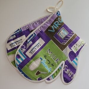 Vintage Swiss Kitchen Mitts